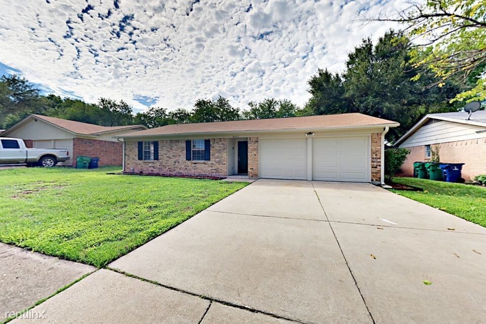 6012 Hillcrest Dr, Watauga, TX 76148 House Rental in Watauga, TX