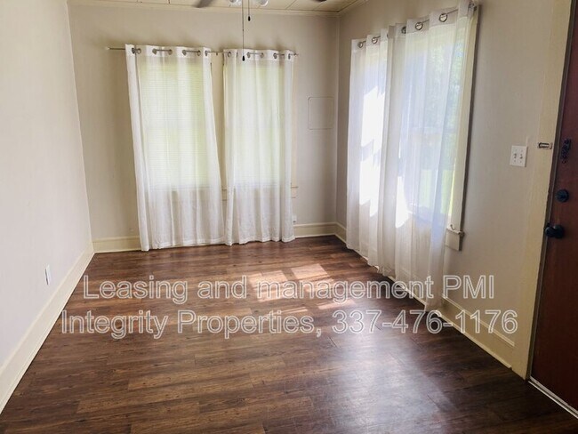 Foto del edificio - 306 S Lee Ave