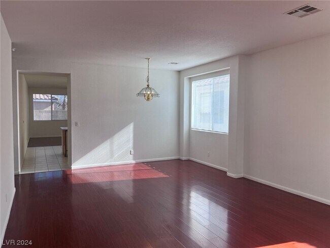 Foto del edificio - 3316 Mountain Bluebird St