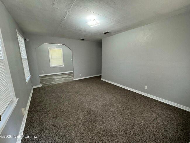 Building Photo - 5035 Campenella Dr