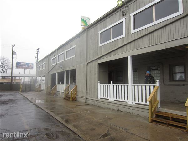 Building Photo - 7579 Chrysler Dr