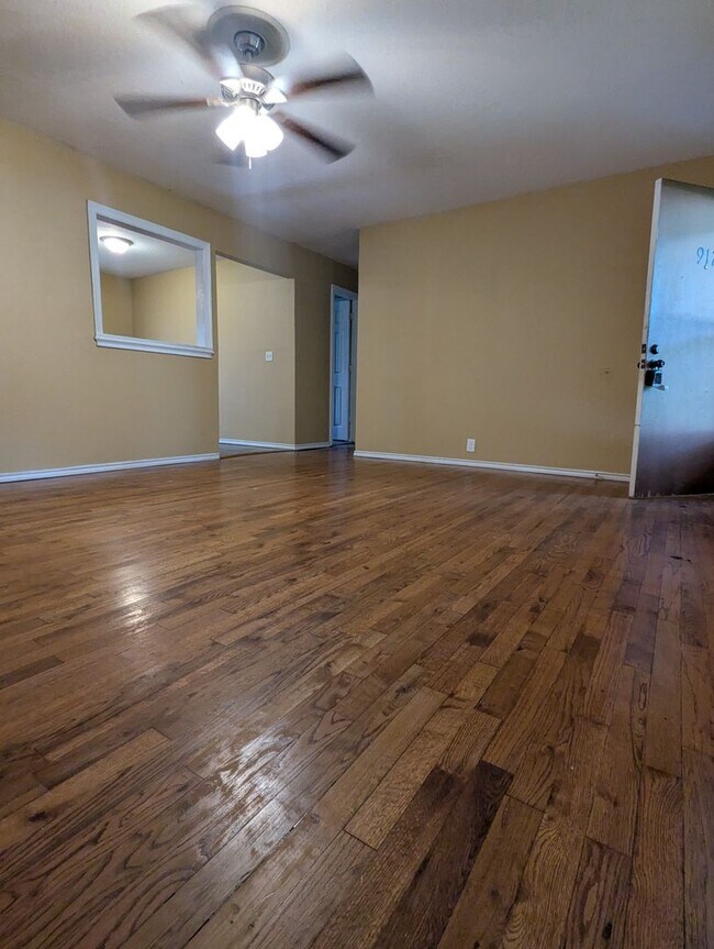 Foto del edificio - Quaint 3/2 on large shaded lot in Azle! Summer MoveIn Special!