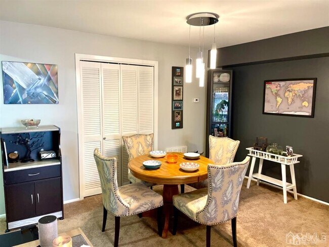 Building Photo - 165 Essex Ave