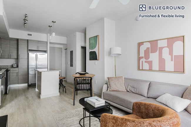 Foto del edificio - 817 SE 2nd Ave