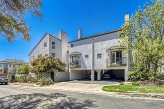 Building Photo - 1500 Woodlawn Blvd