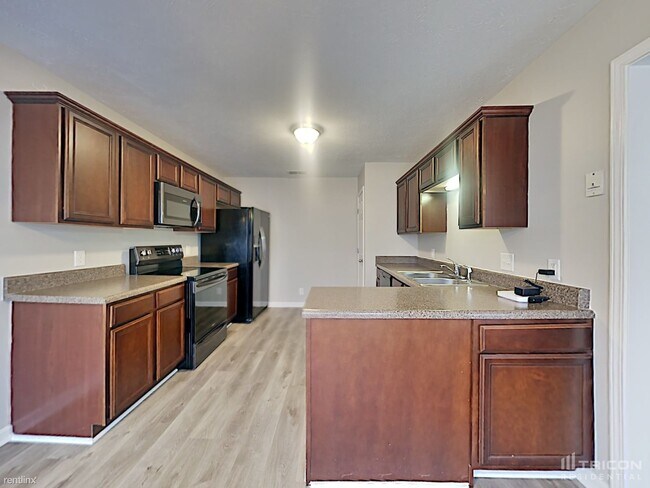 Building Photo - 3052 Ace Wintermeyer Dr