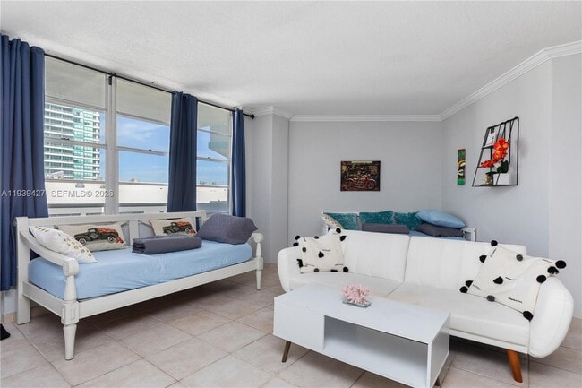 Building Photo - 3725 S Ocean Dr