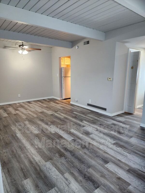 423 E Fountain Pl Unit 202, Manitou Springs, CO 80829 Condo for Rent