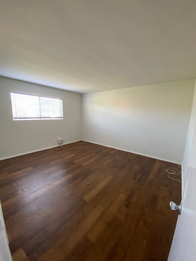 Building Photo - 1703 Marshallfield Ln