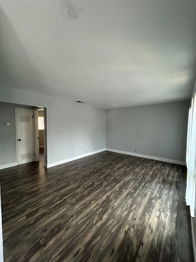 Foto del edificio - Sunrise Apartments