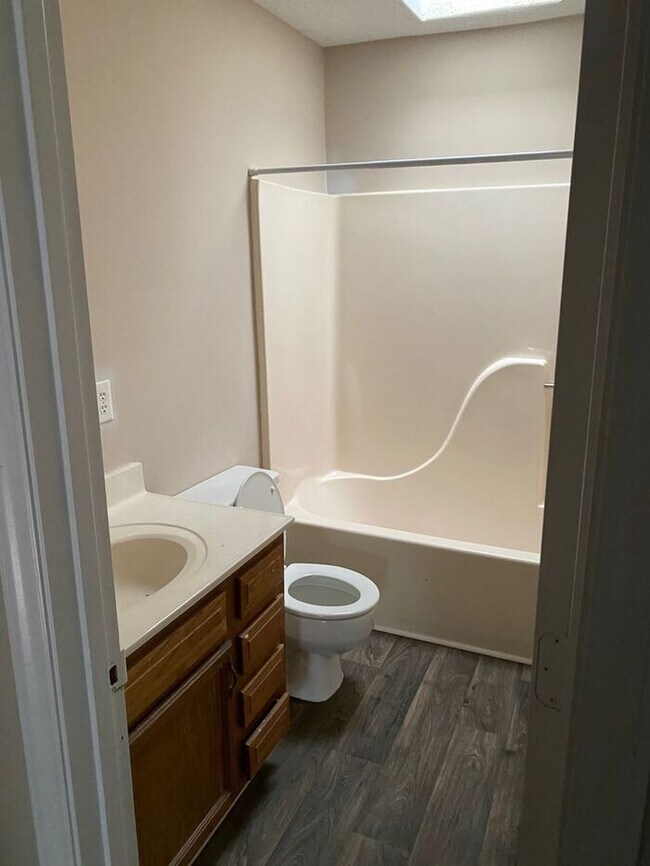 Foto del edificio - Kannapolis, Oakridge Duplex, 2br 1.5ba, $800