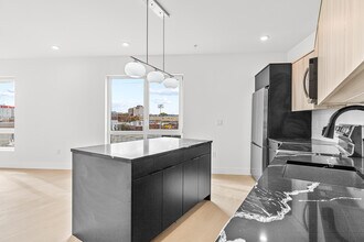 Building Photo - 2132 N 10th St