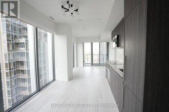 Building Photo - 8 Cumberland St