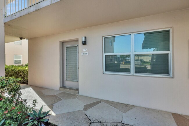 Building Photo - 784 Flanders Dr