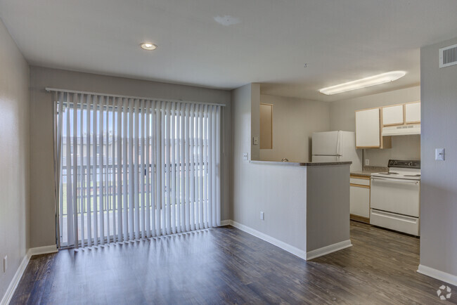 Dining Area - Hawks Landing