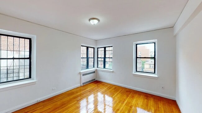 Building Photo - 511 W 235th St