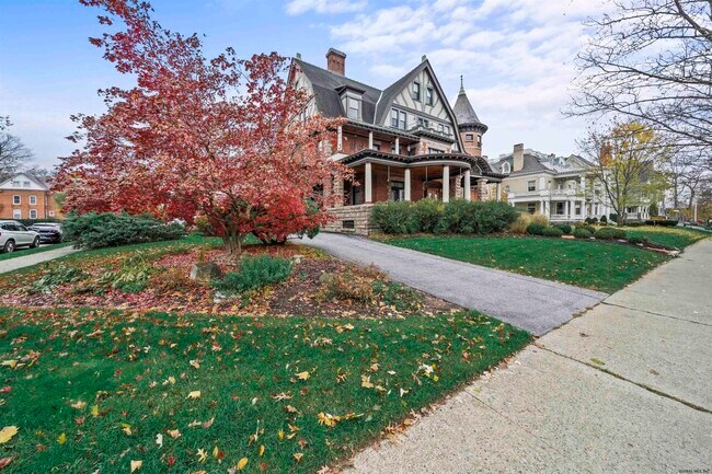 Foto del edificio - 56 Union Ave