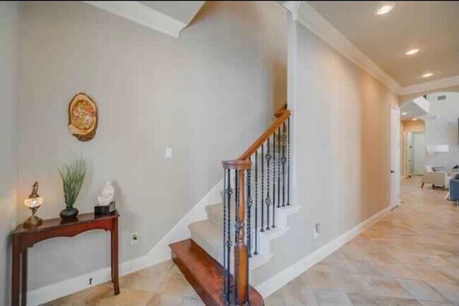 Building Photo - 241 Carrington Ln