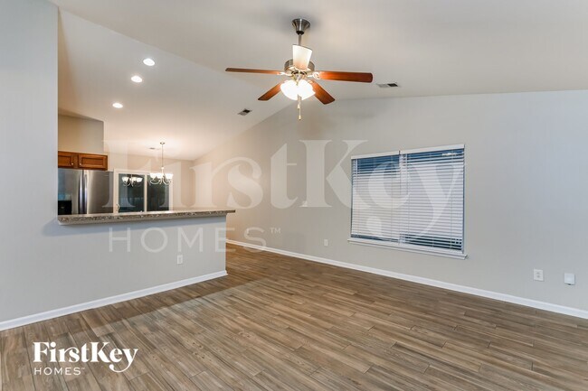 Foto del edificio - 215 Coosawatchie St