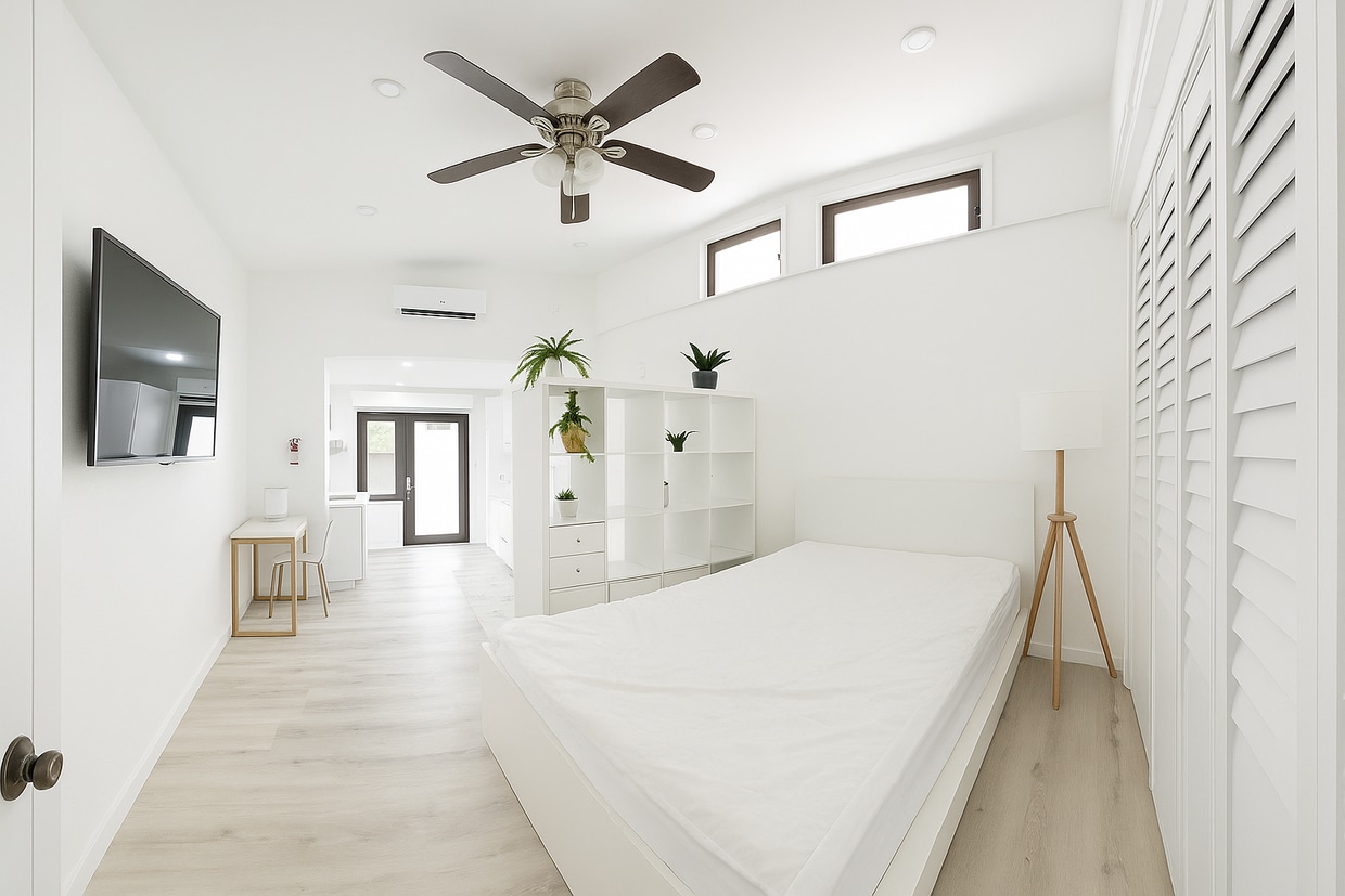Private Studio - 2415 SW 64th Ave (Miami, FL)