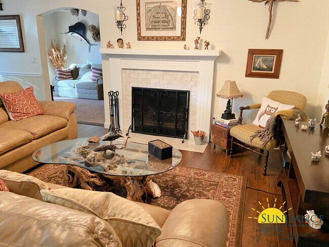 Foto del edificio - Stunning 3 Bedroom Home in the Heart of De...