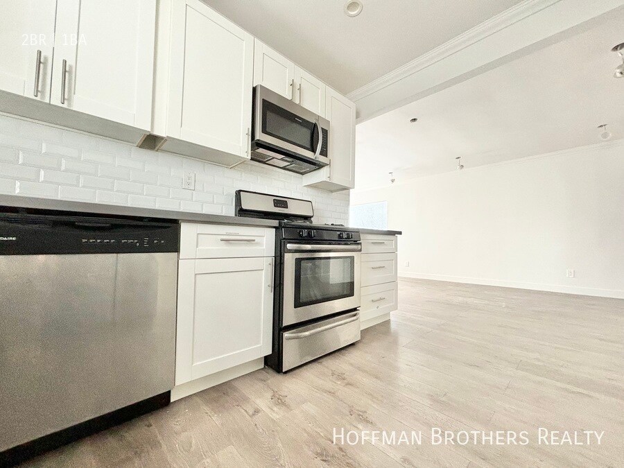 Primary Photo - 837 S Wilton Pl. Los Angeles, CA 90005
