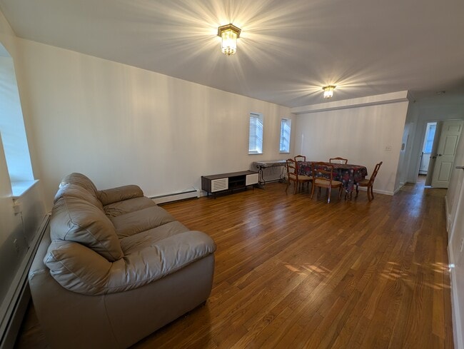 Living room - 751 Essex St