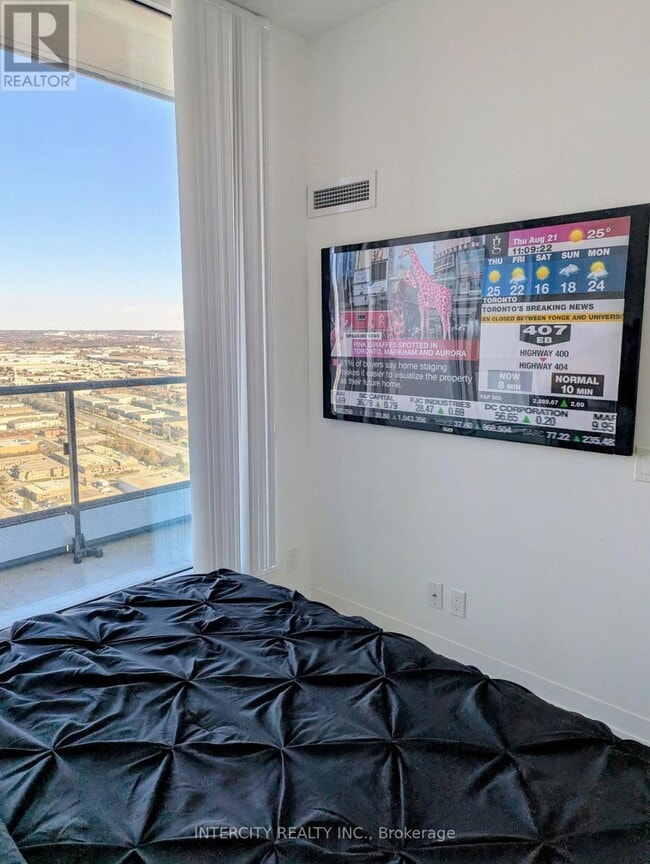 Building Photo - 898 Portage Pkwy