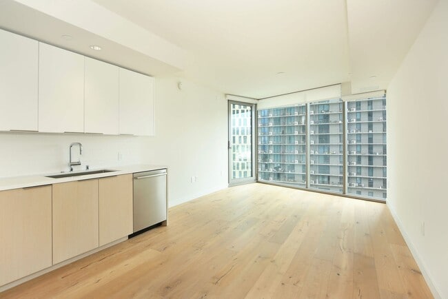 Building Photo - Aeo Studio Available Now!