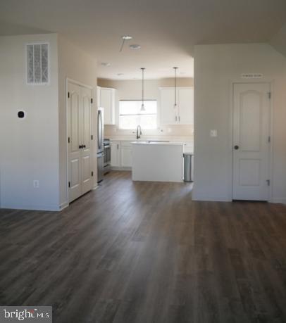 Foto del edificio - 2517 Drake Ln