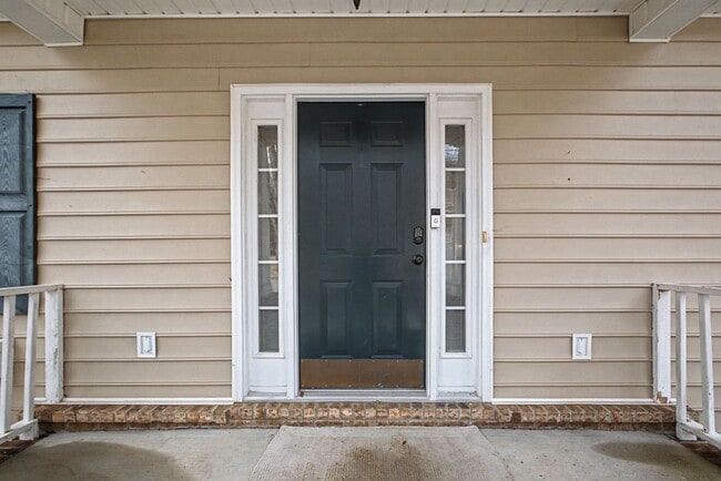 Building Photo - 1857 Woodland Pointe Dr