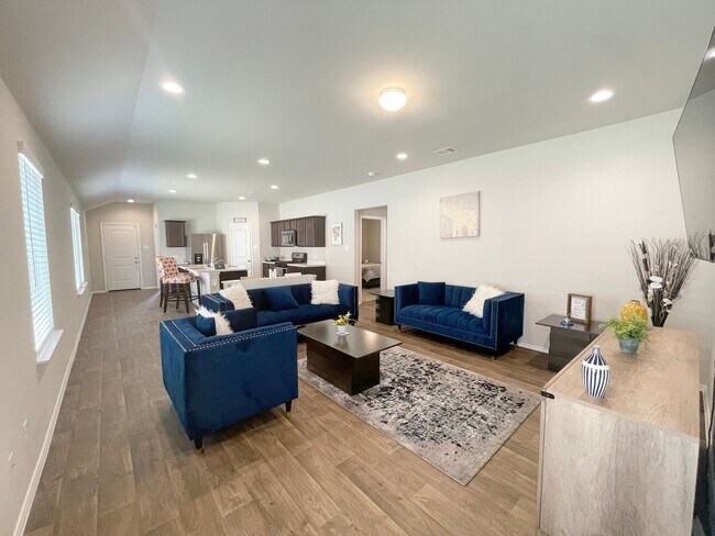 Building Photo - 2407 Ginnala Maple Ct**Ask about our NO SE...