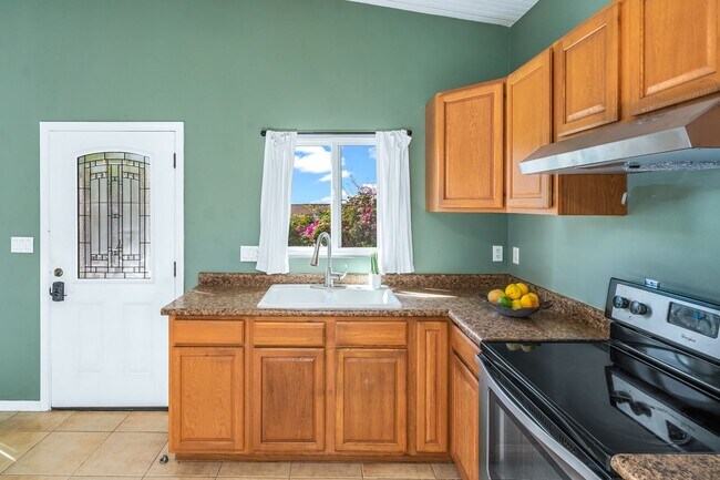 Foto del edificio - Unfurnished 2 Bed / 1 Bathroom - Maui Mead...