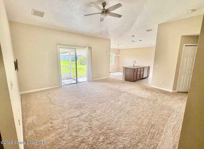 Foto del edificio - 1072 Flintlock Ave SE