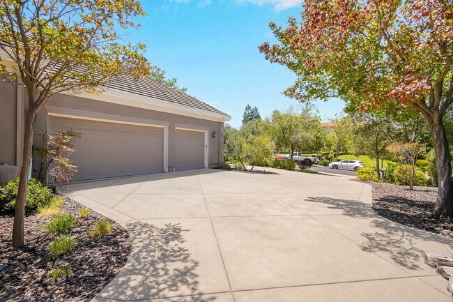 Building Photo - 3441 Torlano Pl