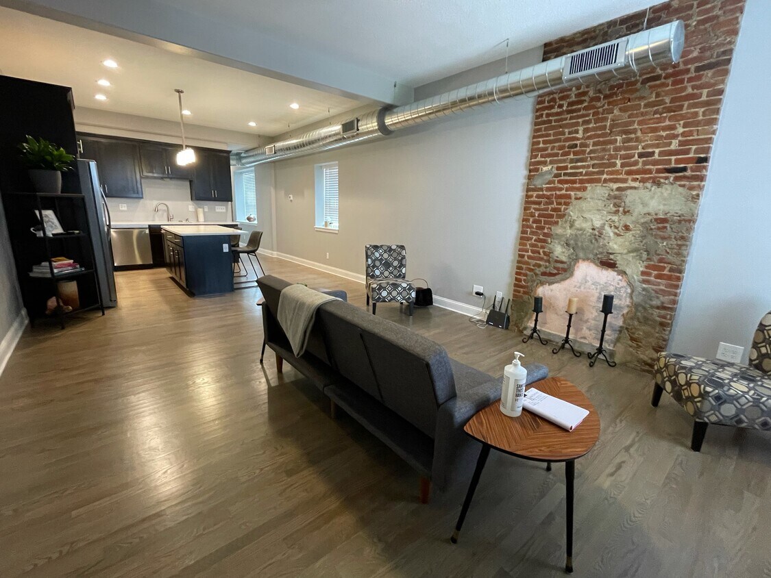 Foto principal - 533 Troost Ave