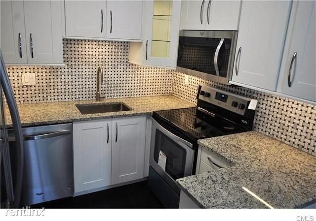Building Photo - 1 br, 1 bath Condo - Harbor Point-Black Rock.