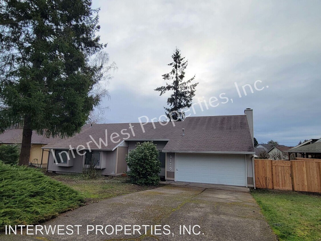 Foto principal - 3 br, 2 bath House - 3170 NW PARK VIEW DR