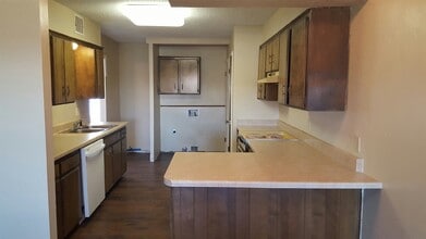 Building Photo - 5713 Wabash St