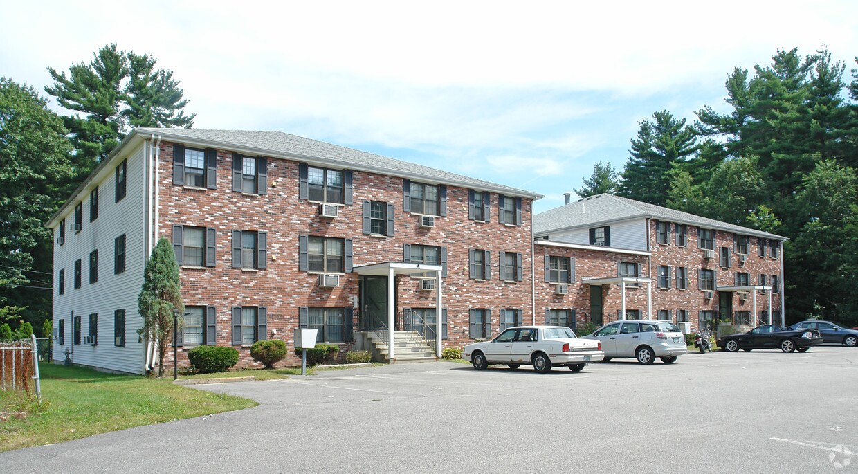 33 Garden Rd, Plaistow, NH 03865 Apartments in Plaistow, NH