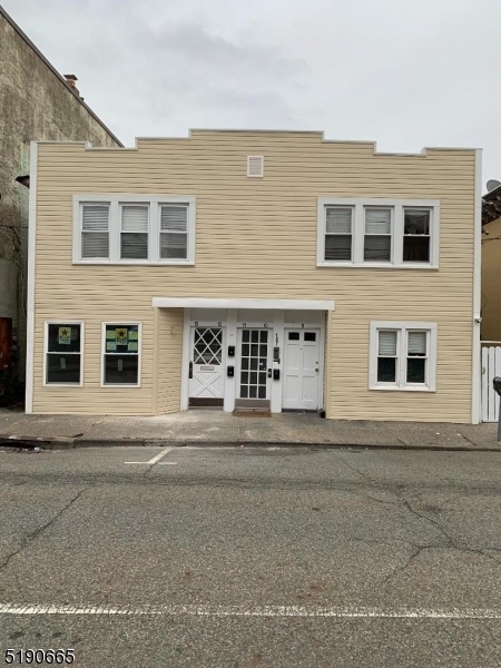 Primary Photo - 107 Mechanic St
