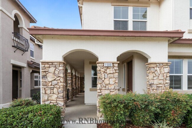 Building Photo - 1500 Hudson Cir