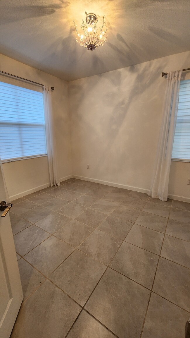 Building Photo - 14817 SW 183rd Ter