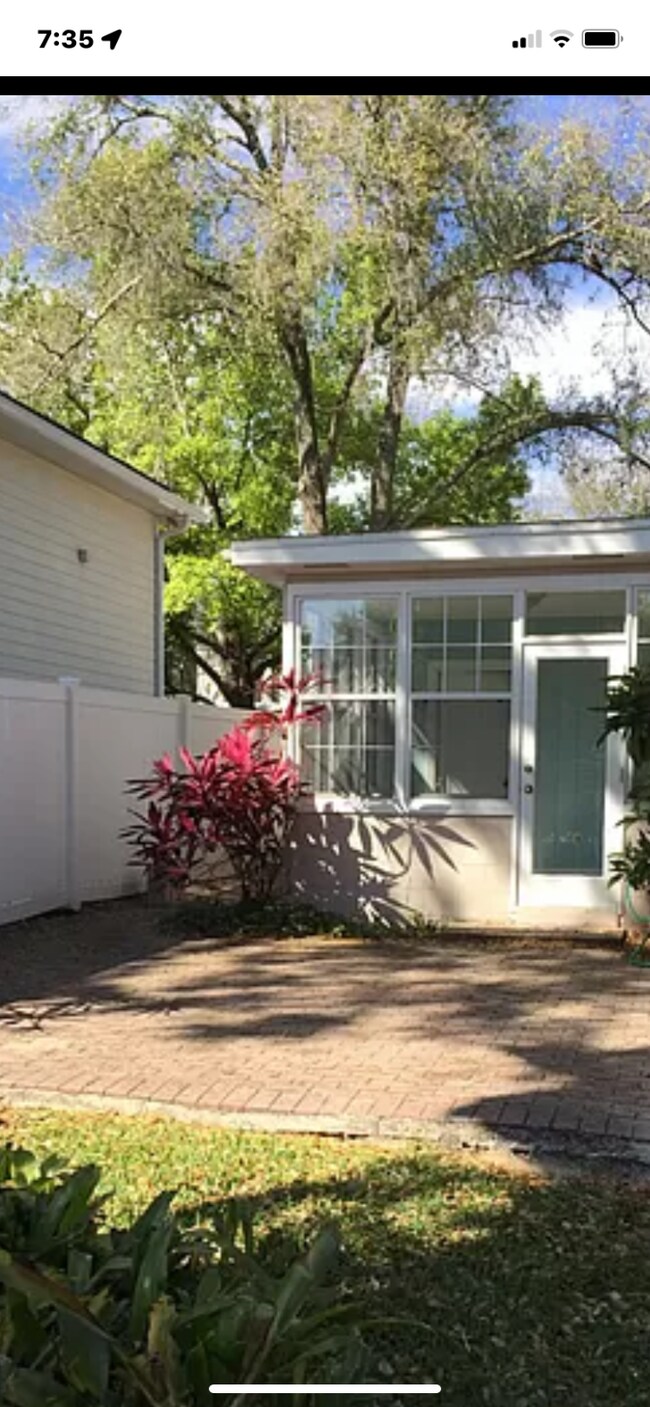 patio outside sunroom - 612 Stetson St