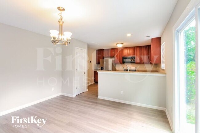 Foto del edificio - 127 Meadowvale Ln