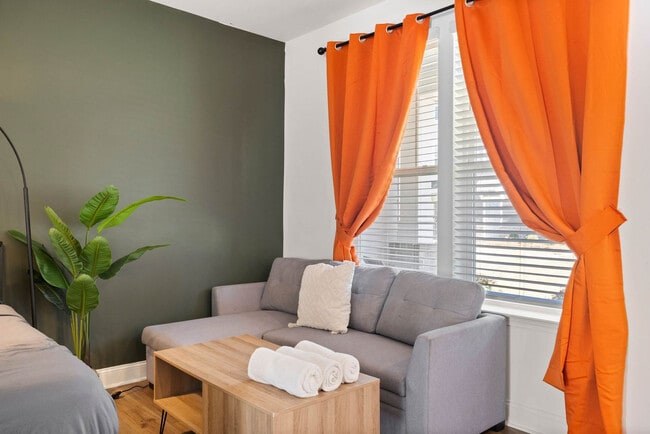 Building Photo - 4016 Bunker Dr