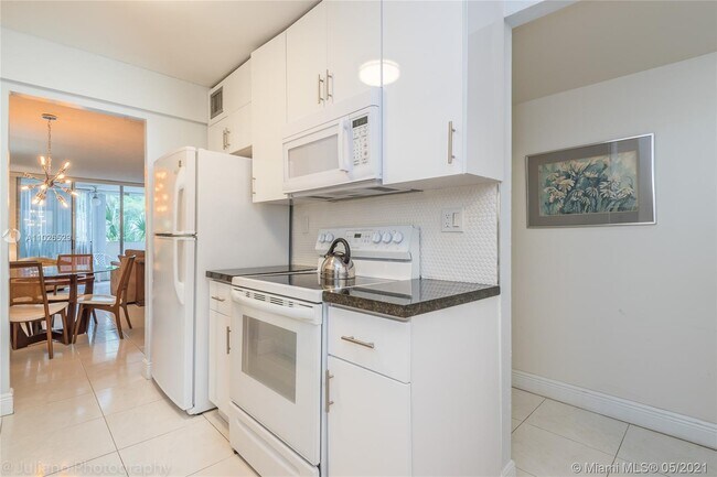 Building Photo - 2900 NW 48th Terrace
