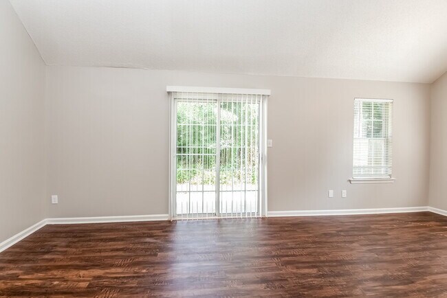 Foto del edificio - 630 W Manor