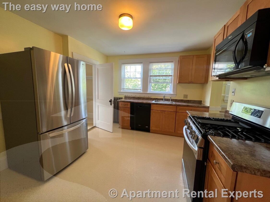 Photo - 638 Huron Ave Unit #1