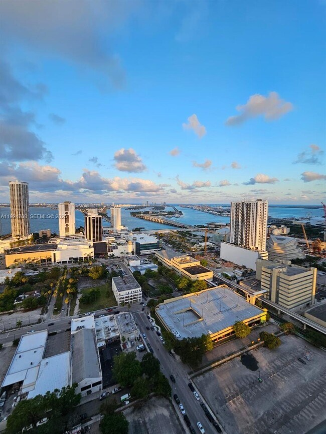 Foto del edificio - 1600 NE 1st Ave